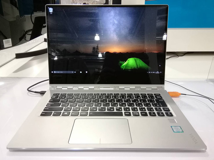 まずはLenovoのYOGA 910（80VF001AJP）になります。展示品価格ではありますが、ネットでの市場価格は122,000円程度の商品がコストコで97,777円で販売されていました